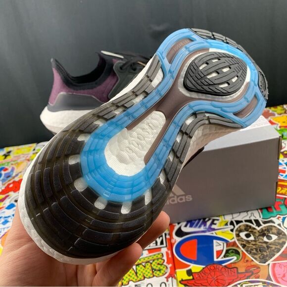 Adidas Ultraboost 22 Shadow Maroon Womens Various Sizes - Picture 4 of 13